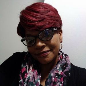 Meet your Posher, Denise